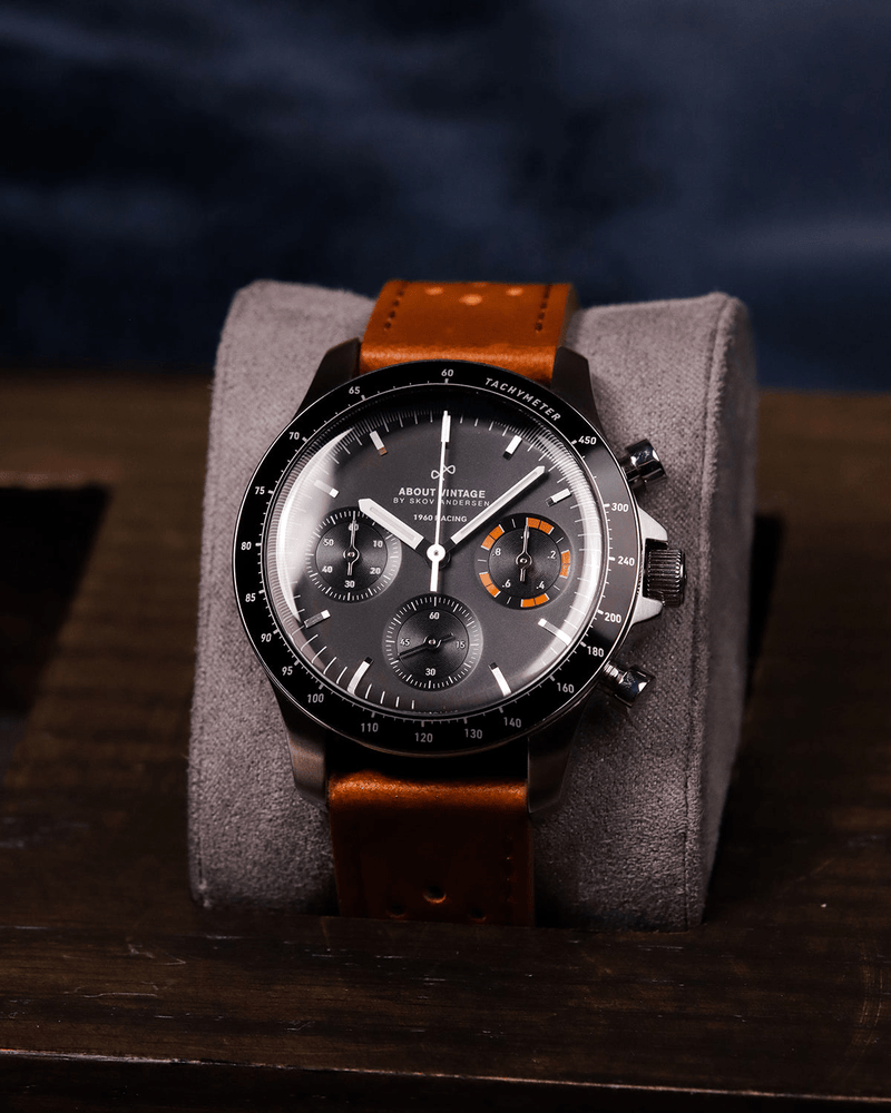 1960 Racing Chronograph, Steel / Black & Orange